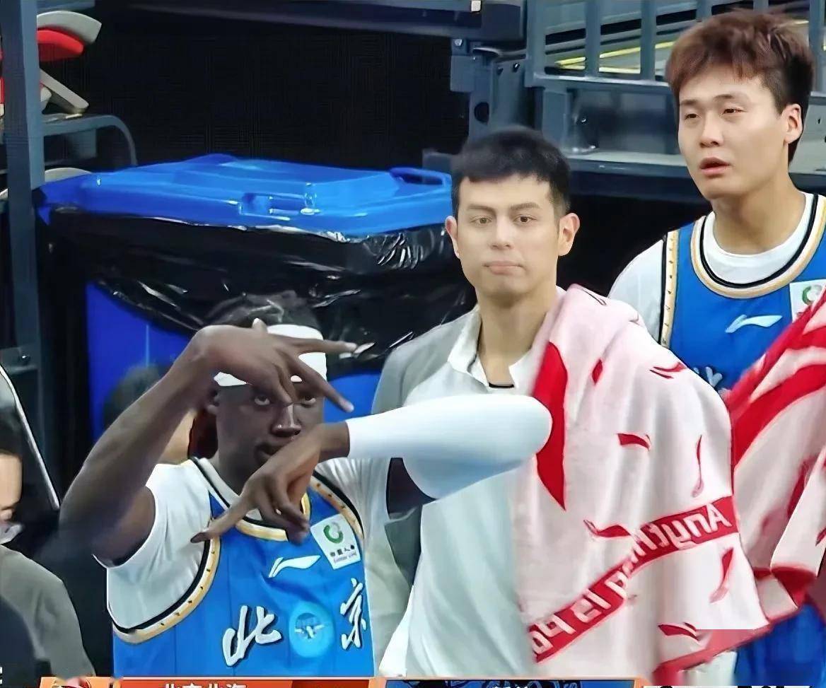 星空体育 -冲刺阶段体能课后，北京首钢队长鼓劲备战全明星赛，气氛紧张，资深球员宣示担当的简单介绍